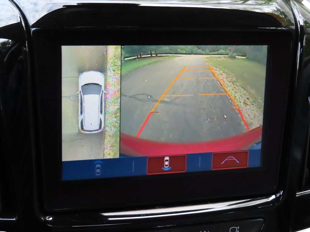 Used 2019 Chevrolet Traverse LT w/ LT Premium Package AWD/4WD image 6