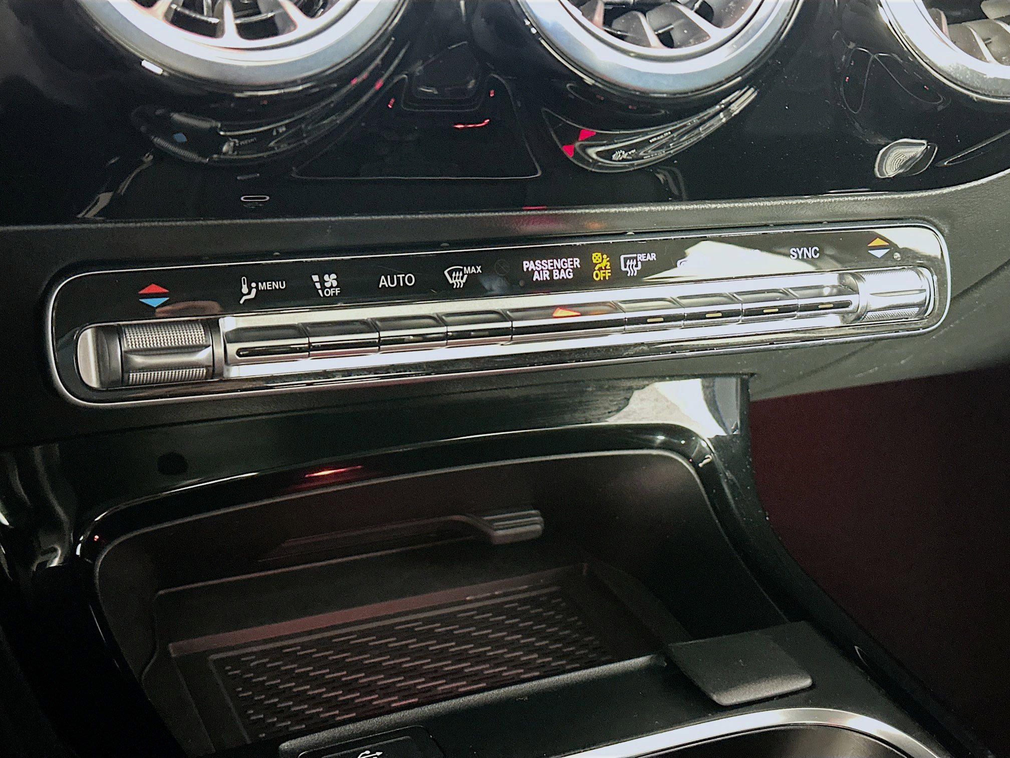 Used 2025 Mercedes-Benz CLA 250 image 23