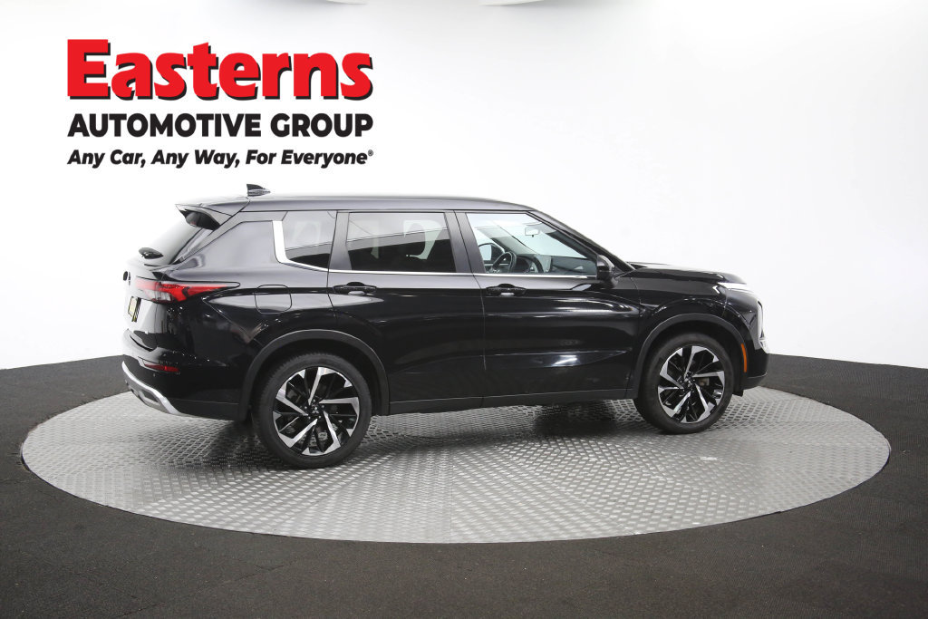 Used 2024 Mitsubishi Outlander SE FWD image 46