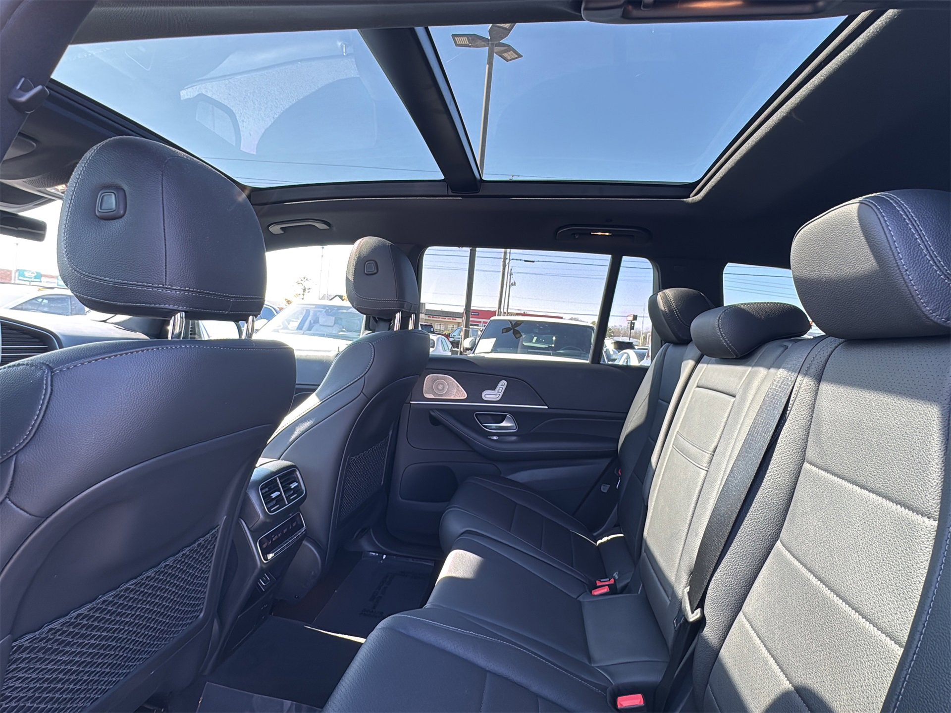 Used 2022 Mercedes-Benz GLS 450 4MATIC image 14