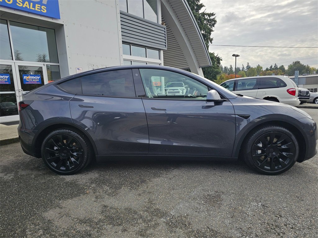 Used 2021 Tesla Model Y Long Range image 13