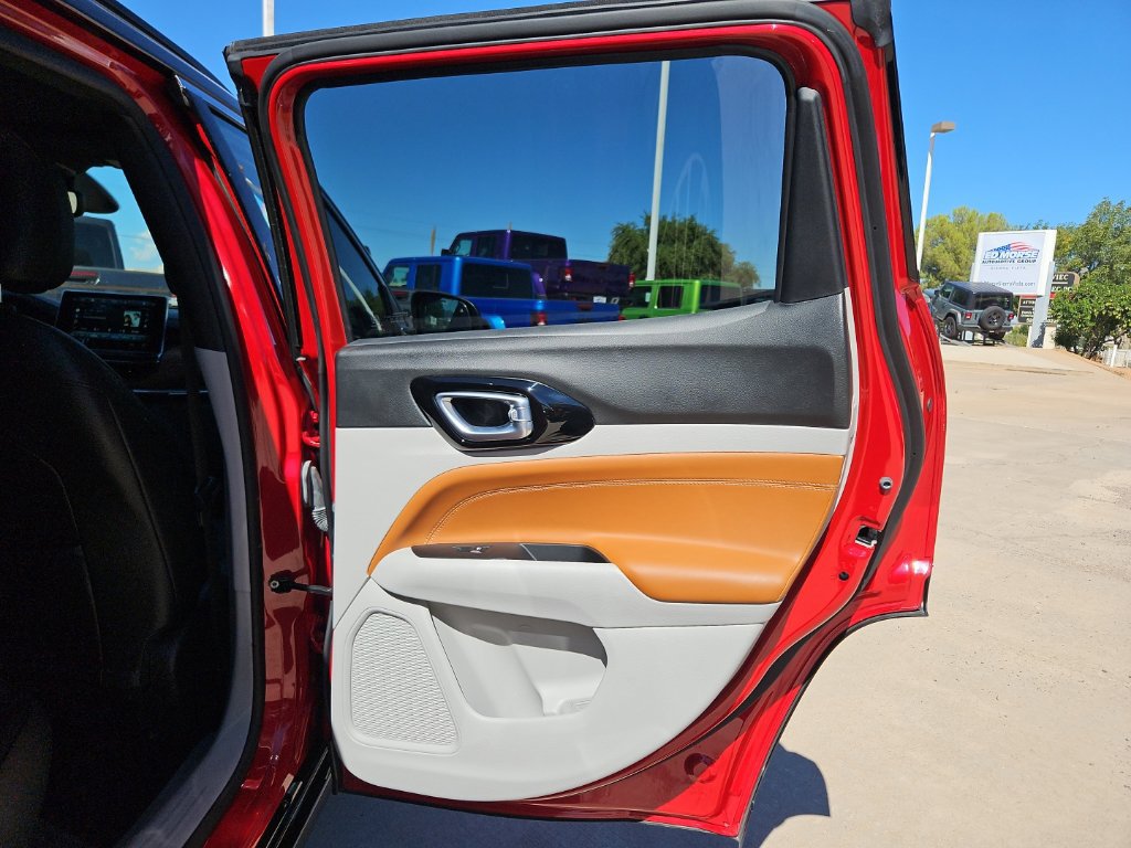 Used 2024 Jeep Compass Limited w/ Elite Group AWD/4WD image 25