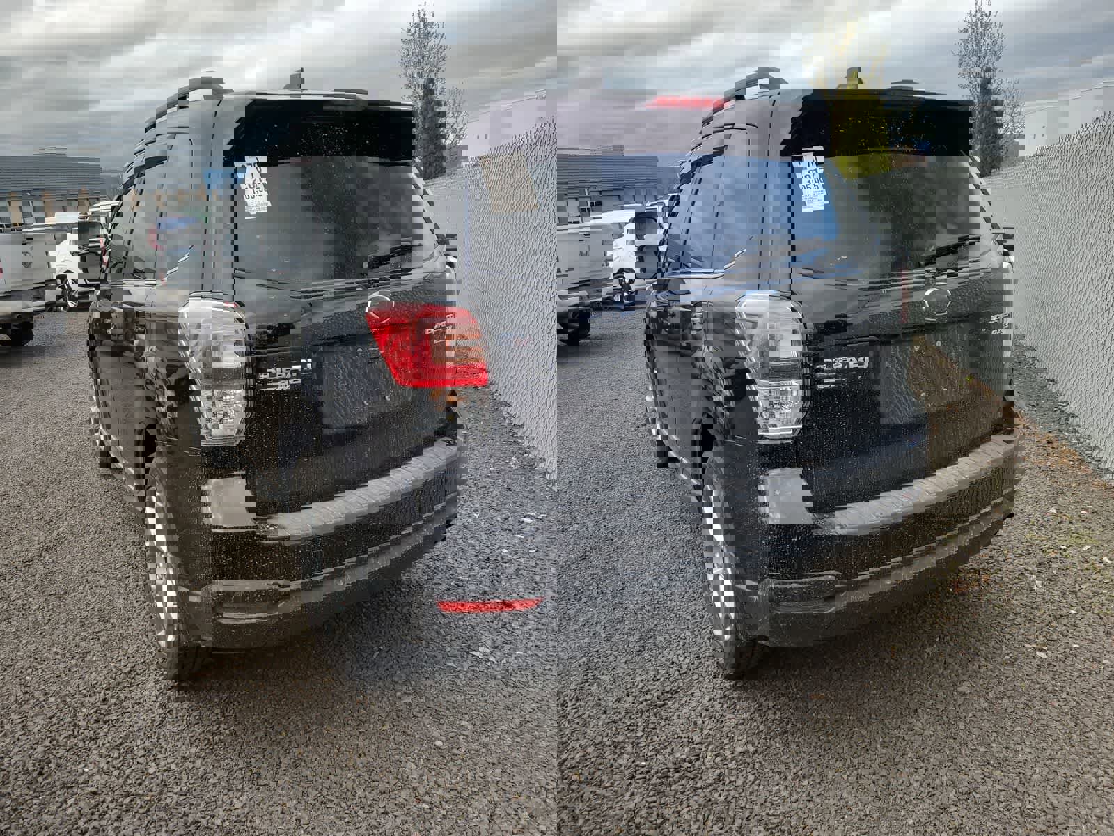 Used 2017 Subaru Forester 2.5i Touring image 3