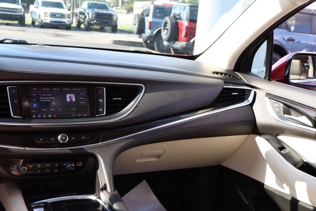 Used 2023 Buick Enclave Essence w/ Experience Buick Package AWD/4WD image 25