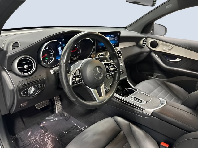 Used 2022 Mercedes-Benz GLC 300 4MATIC Coupe image 13