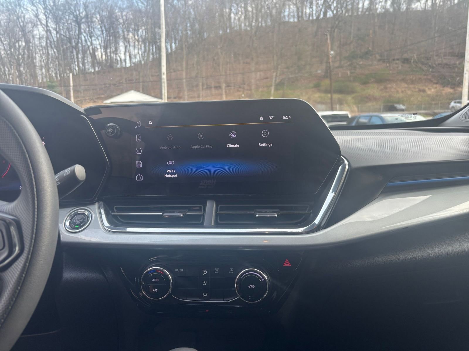 Used 2025 Chevrolet Trax LT FWD image 18