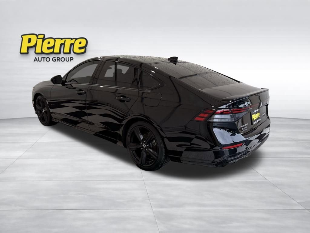 Used 2024 Honda Accord Sport image 2