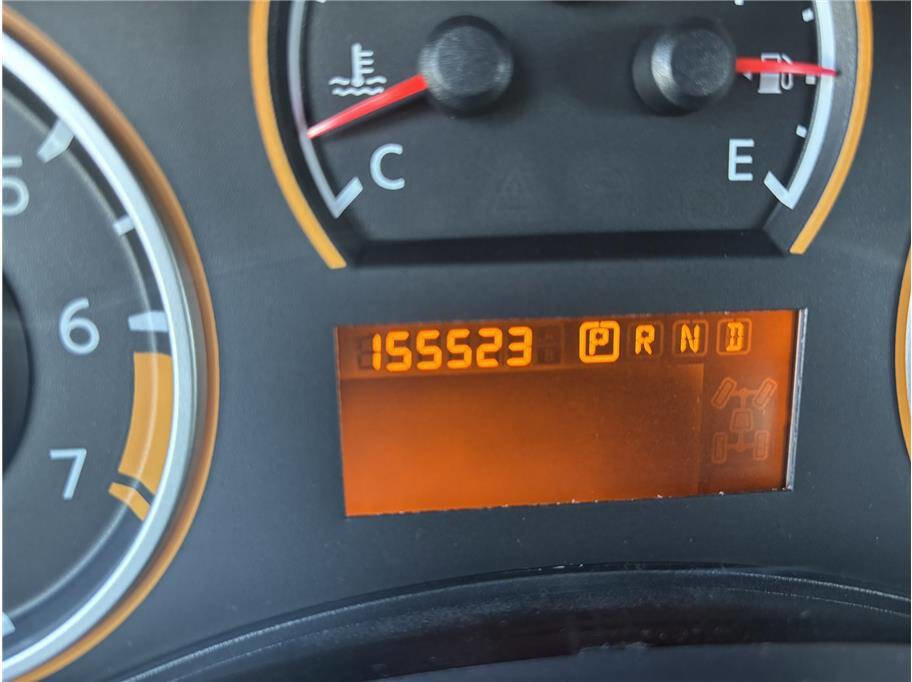 Used 2011 Nissan Armada SV w/ Driver Pkg image 9