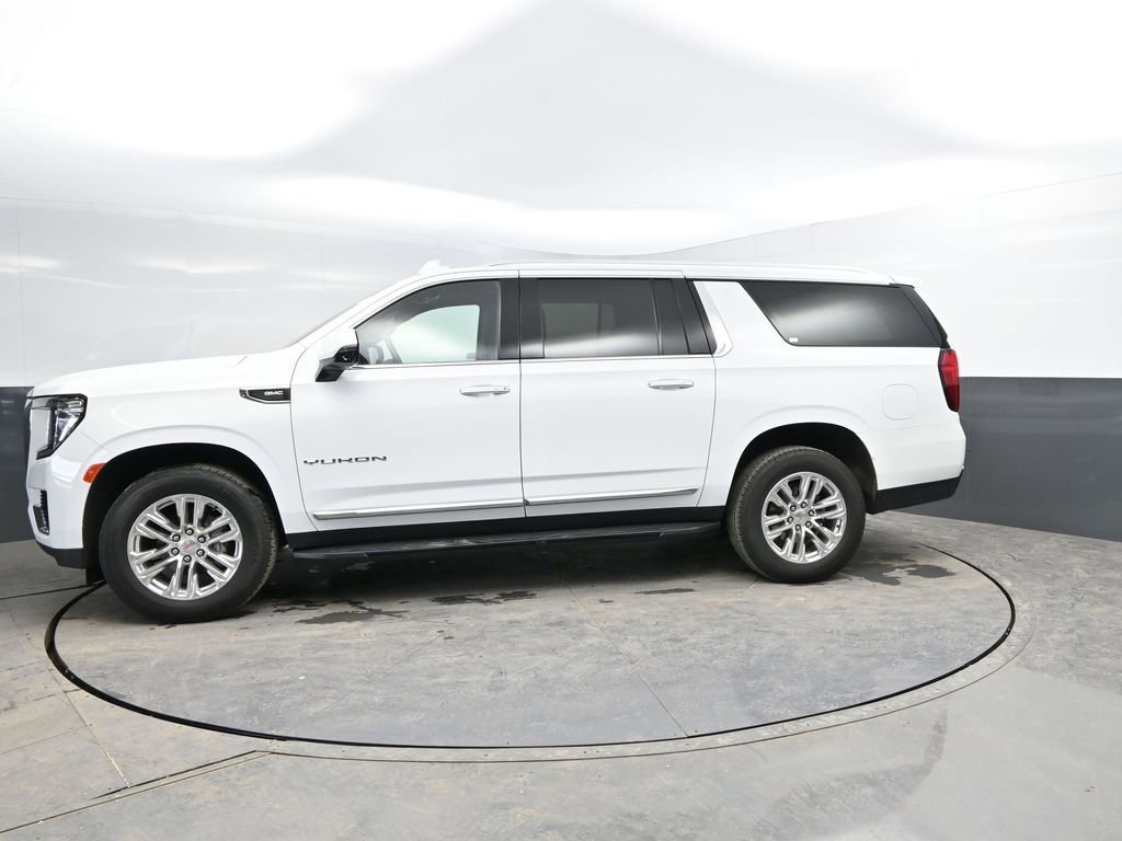 Used 2023 GMC Yukon XL SLT w/ SLT Luxury Package image 6