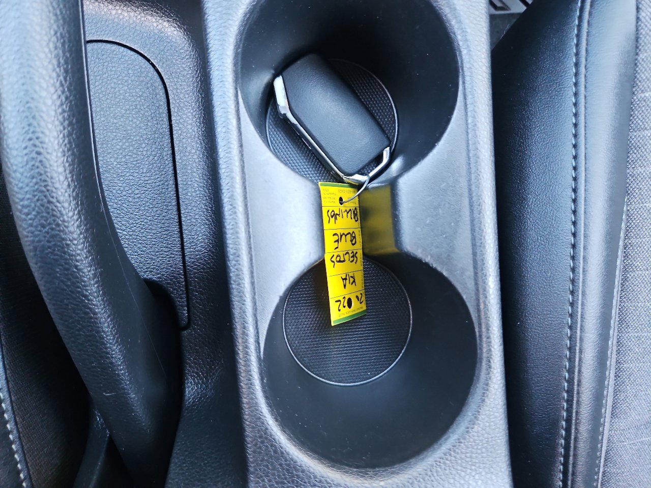 Used 2022 Kia Seltos Nightfall Edition image 36