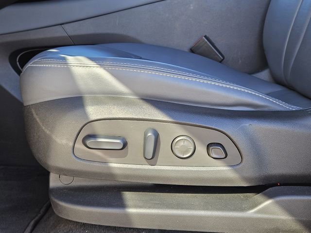 Used 2024 Buick Enclave Premium image 23