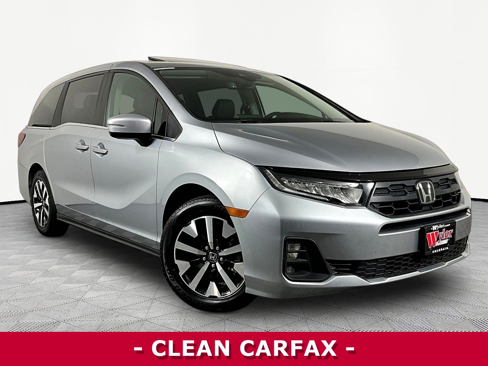 Used 2025 Honda Odyssey EX-L image 3