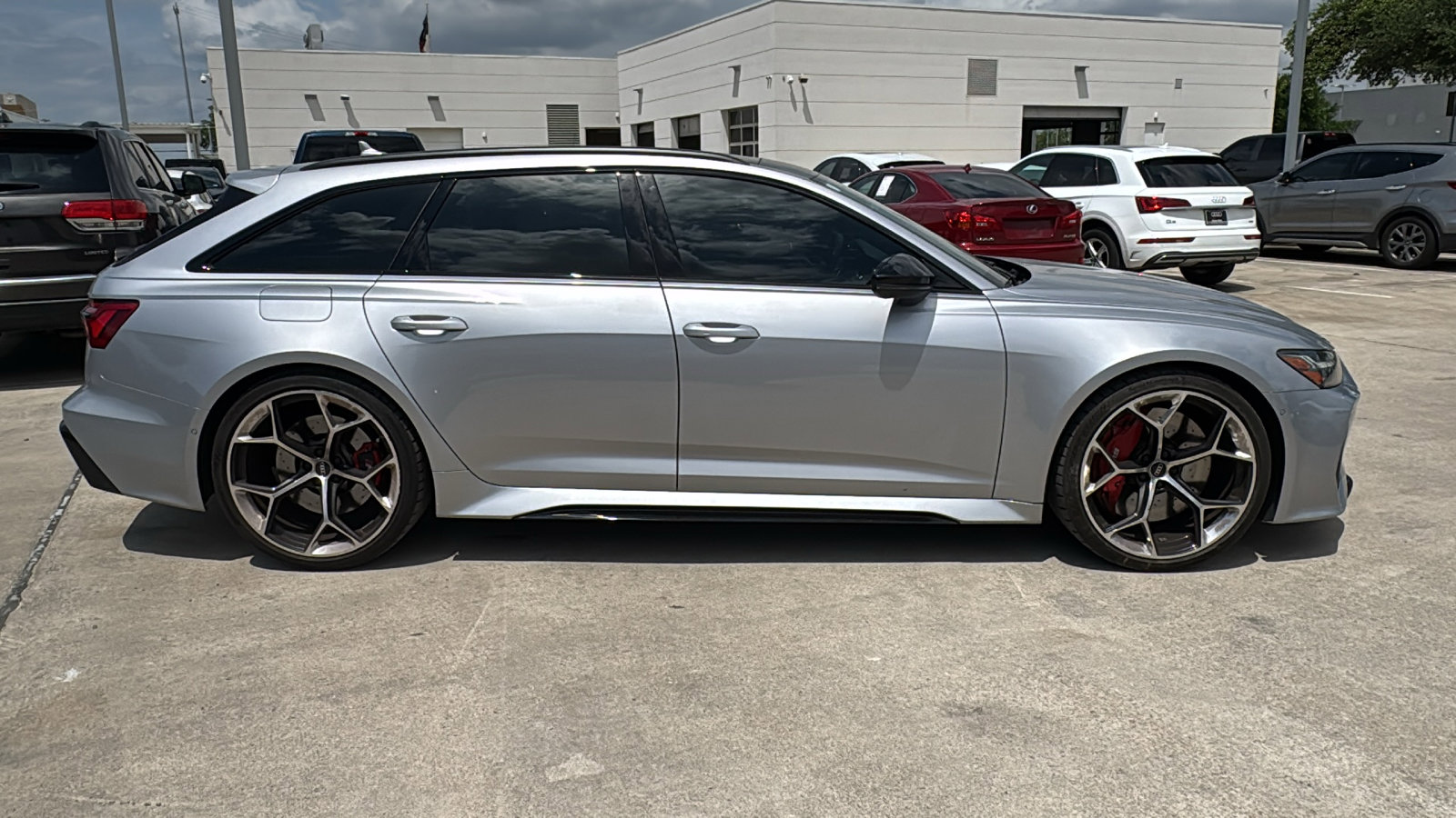 Used 2024 Audi RS 6 performance AWD/4WD image 8