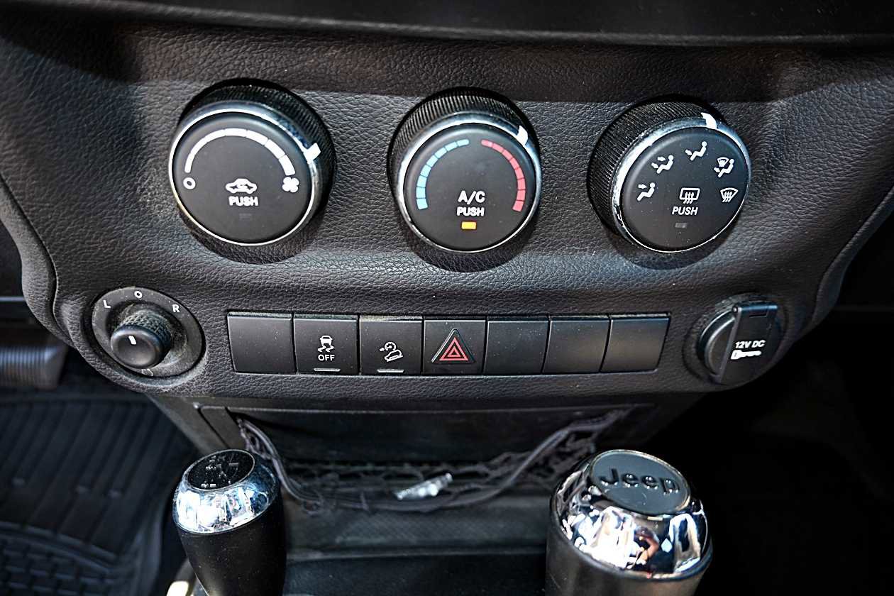 Used 2017 Jeep Wrangler Unlimited Sport w/ Quick Order Package 24S image 23