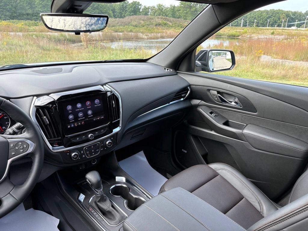 Used 2023 Chevrolet Traverse High Country AWD/4WD image 57