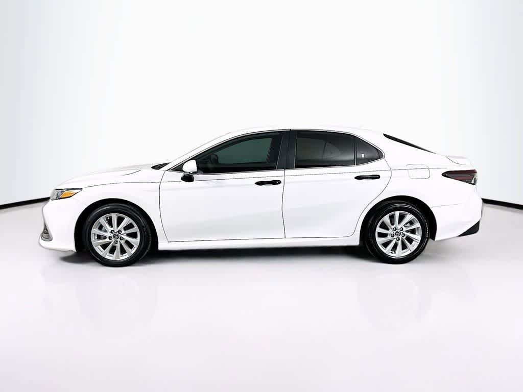 Used 2024 Toyota Camry LE FWD image 3