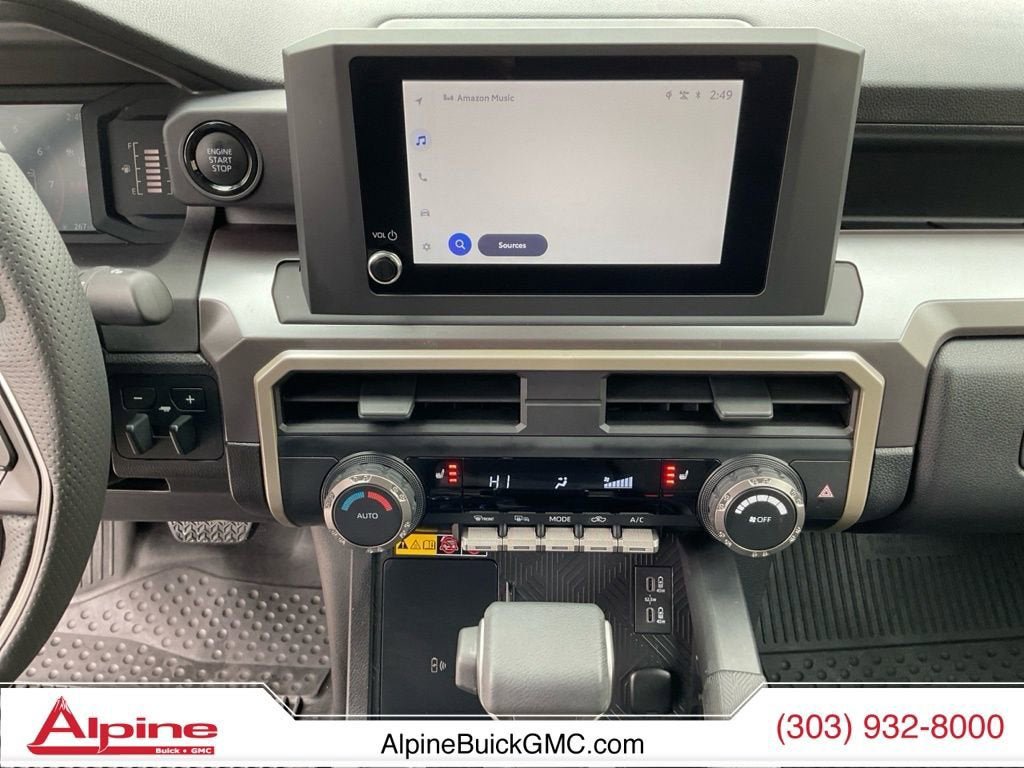 Used 2025 Toyota Tacoma SR5 AWD/4WD image 19