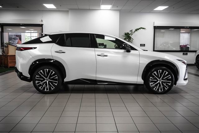 Certified 2023 Lexus RZ 450e Premium w/ Technology Package AWD/4WD image 5