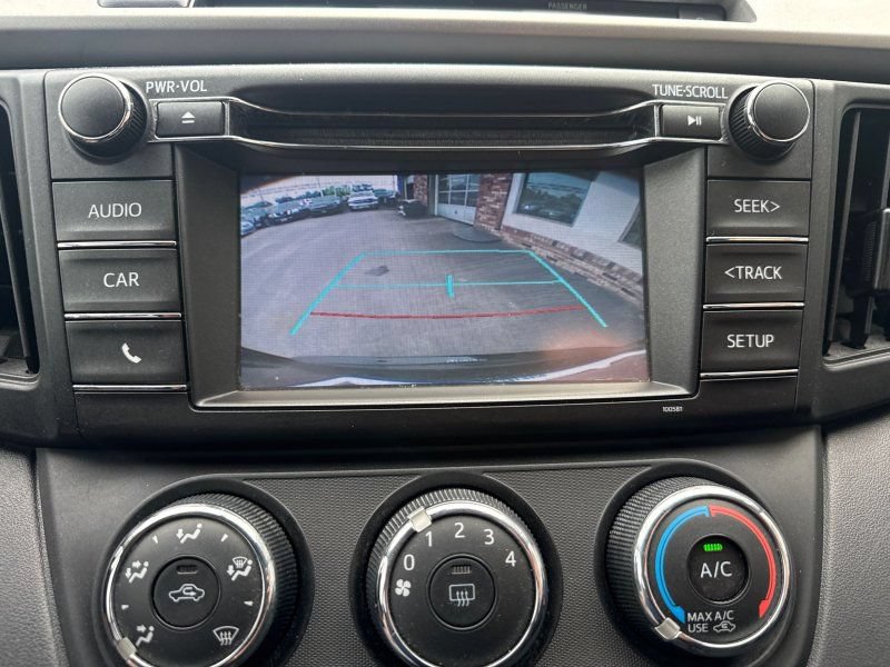 Used 2016 Toyota RAV4 LE AWD/4WD image 26