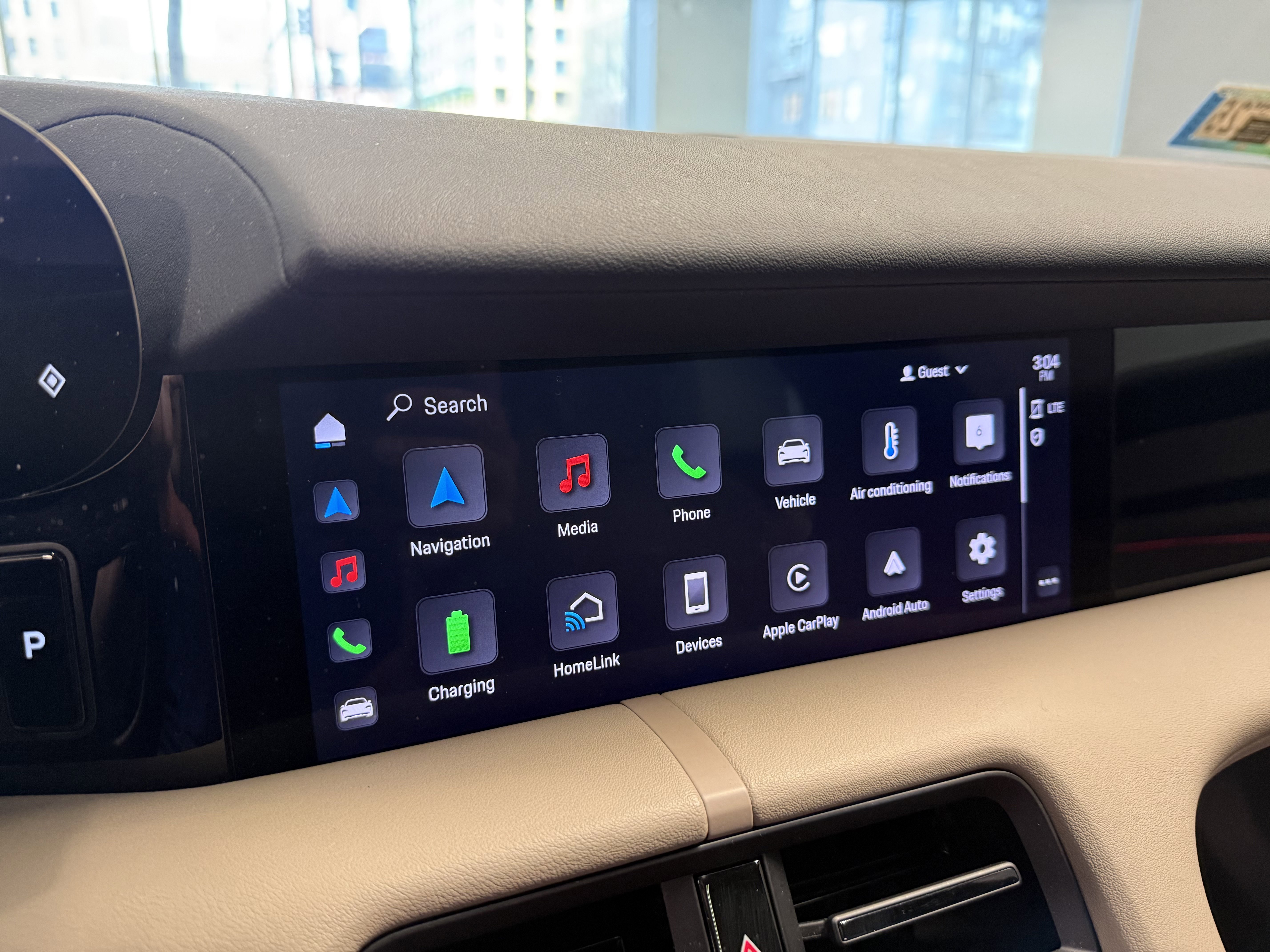 Used 2022 Porsche Taycan image 12