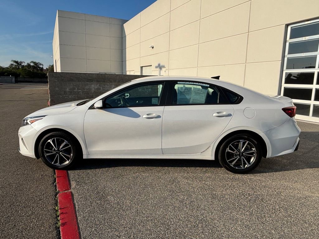 Used 2023 Kia Forte LXS image 8