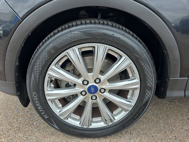 Used 2017 Ford Escape Titanium image 9