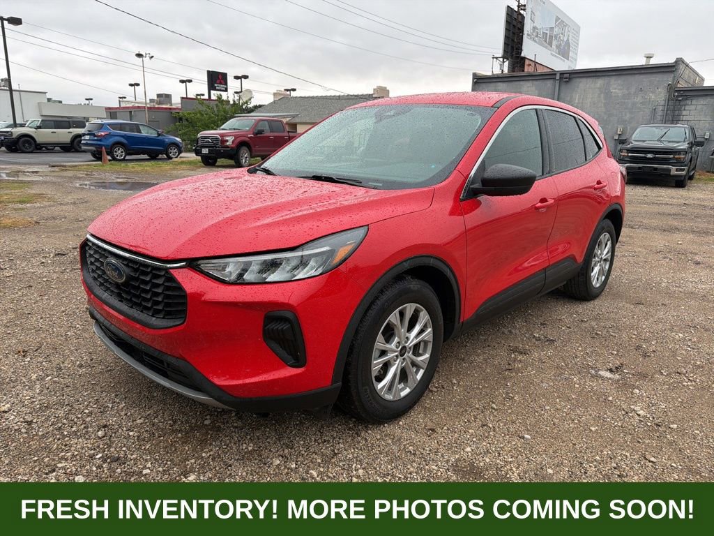Used 2024 Ford Escape Active FWD image 3
