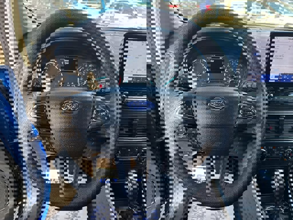 Used 2021 Ford EcoSport SE w/ SE Convenience Package image 12