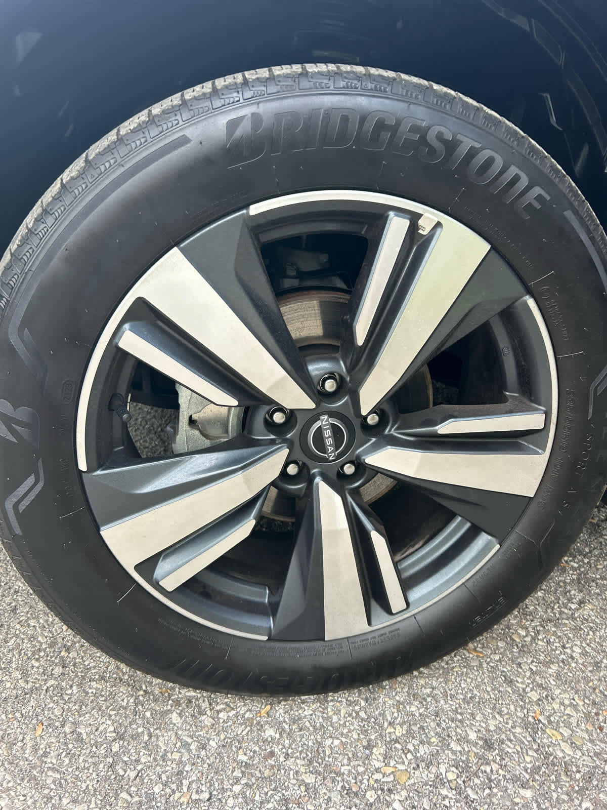 Used 2024 Nissan Rogue SL image 26