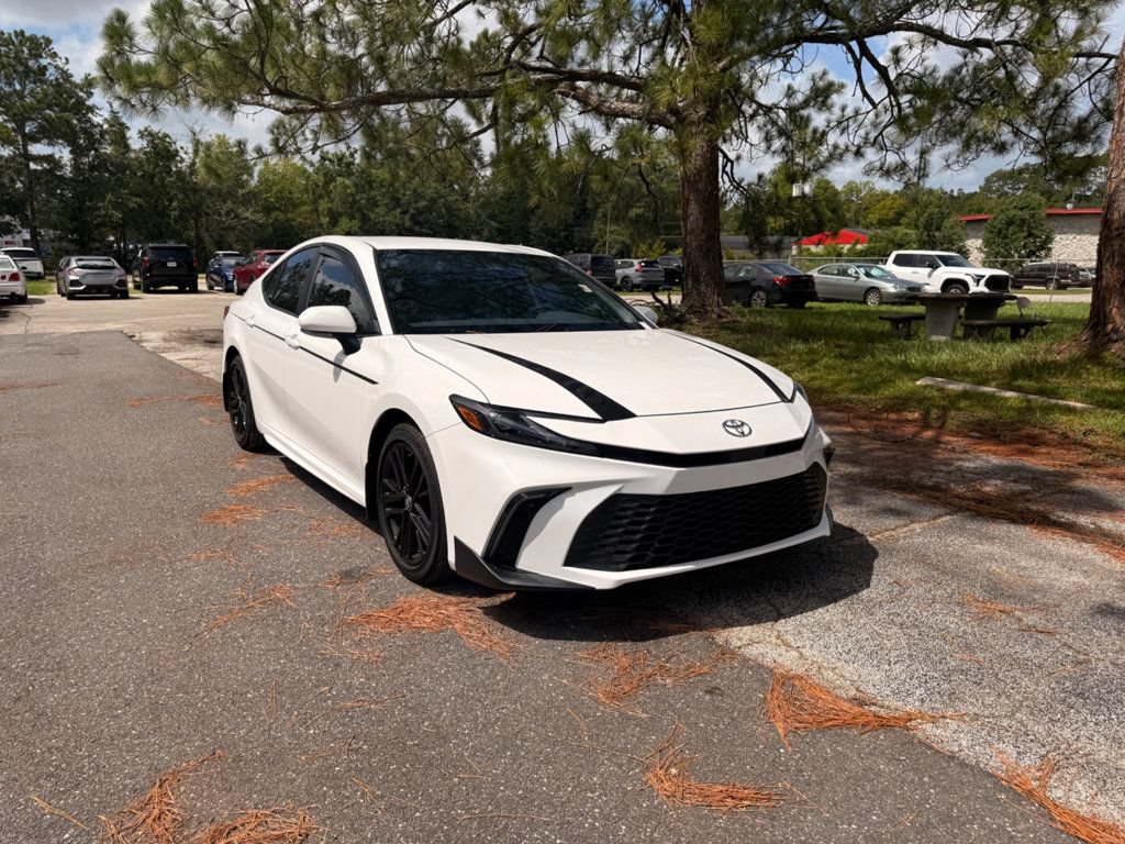 Used 2025 Toyota Camry SE FWD image 21