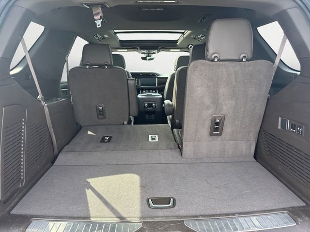 Used 2021 GMC Yukon Denali w/ Denali Premium Package image 25