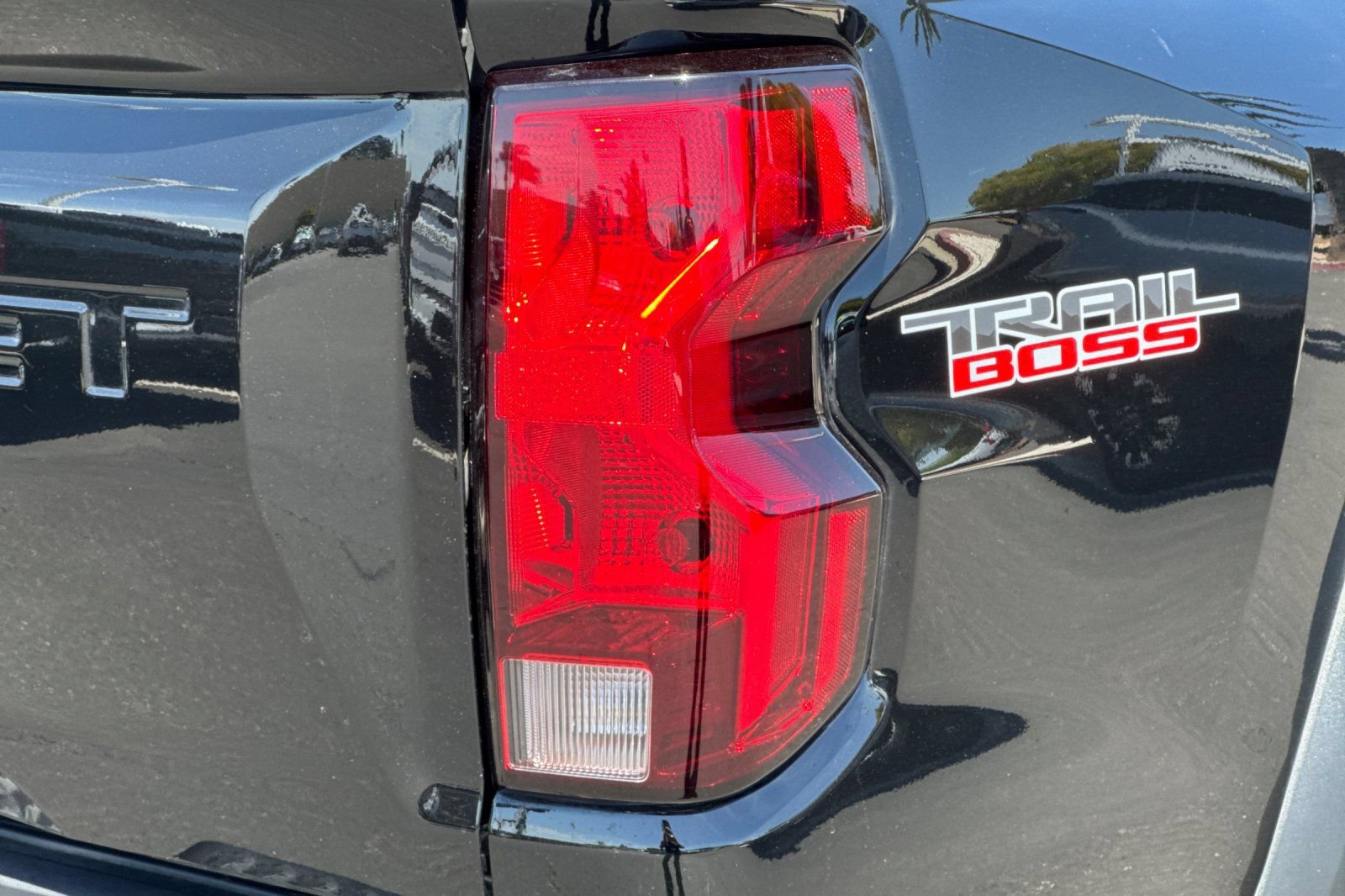 Used 2026 Chevrolet Colorado Trail Boss AWD/4WD image 46