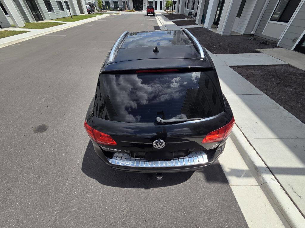 Used 2011 Volkswagen Touareg V6 AWD/4WD image 8
