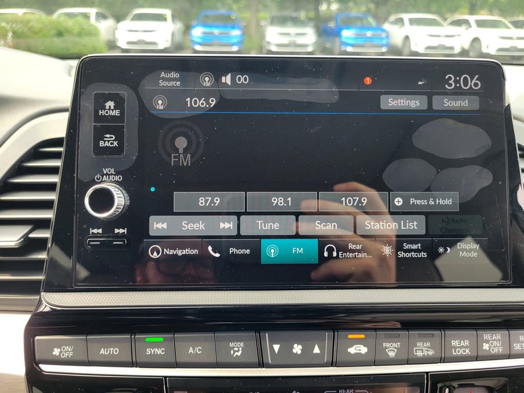 New 2026 Honda Odyssey Touring image 22