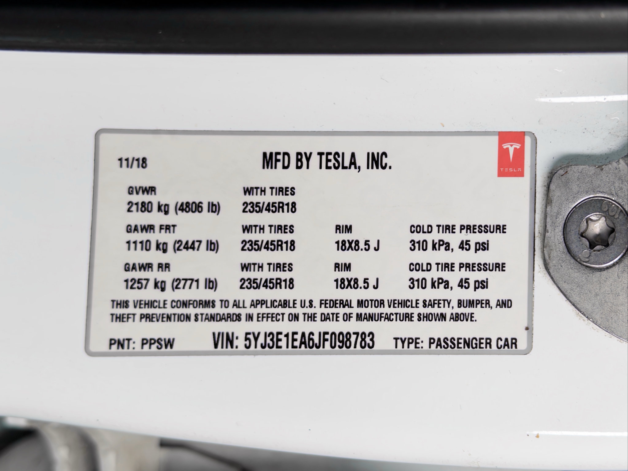 Used 2018 Tesla Model 3 Long Range RWD image 29