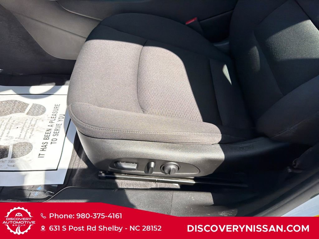 Used 2019 Chevrolet Malibu LT w/ Driver Confidence Package image 12