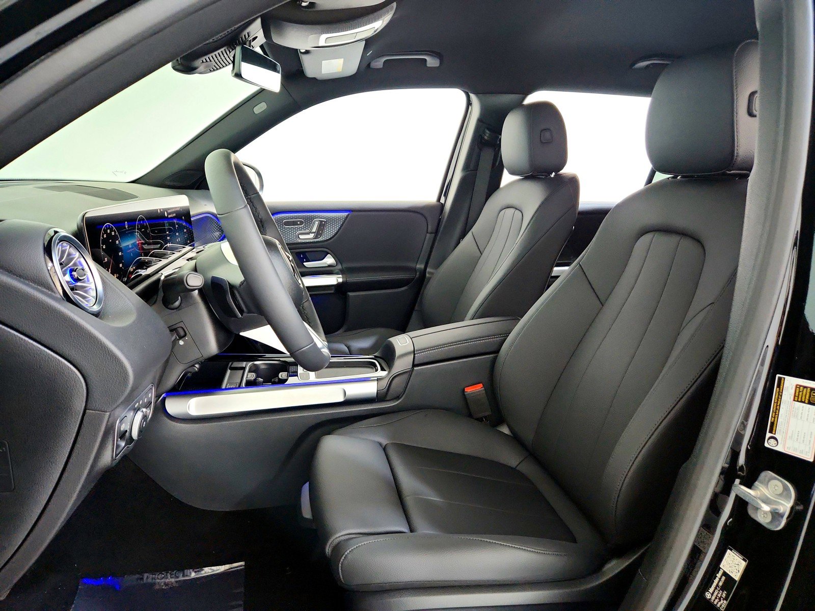 Used 2026 Mercedes-Benz GLB 250 GLB 250 image 4