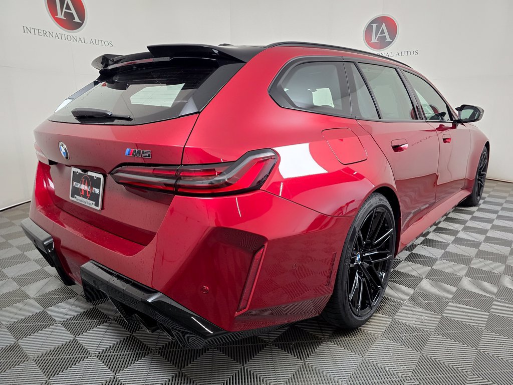 New 2027 BMW M5 Touring AWD/4WD image 4