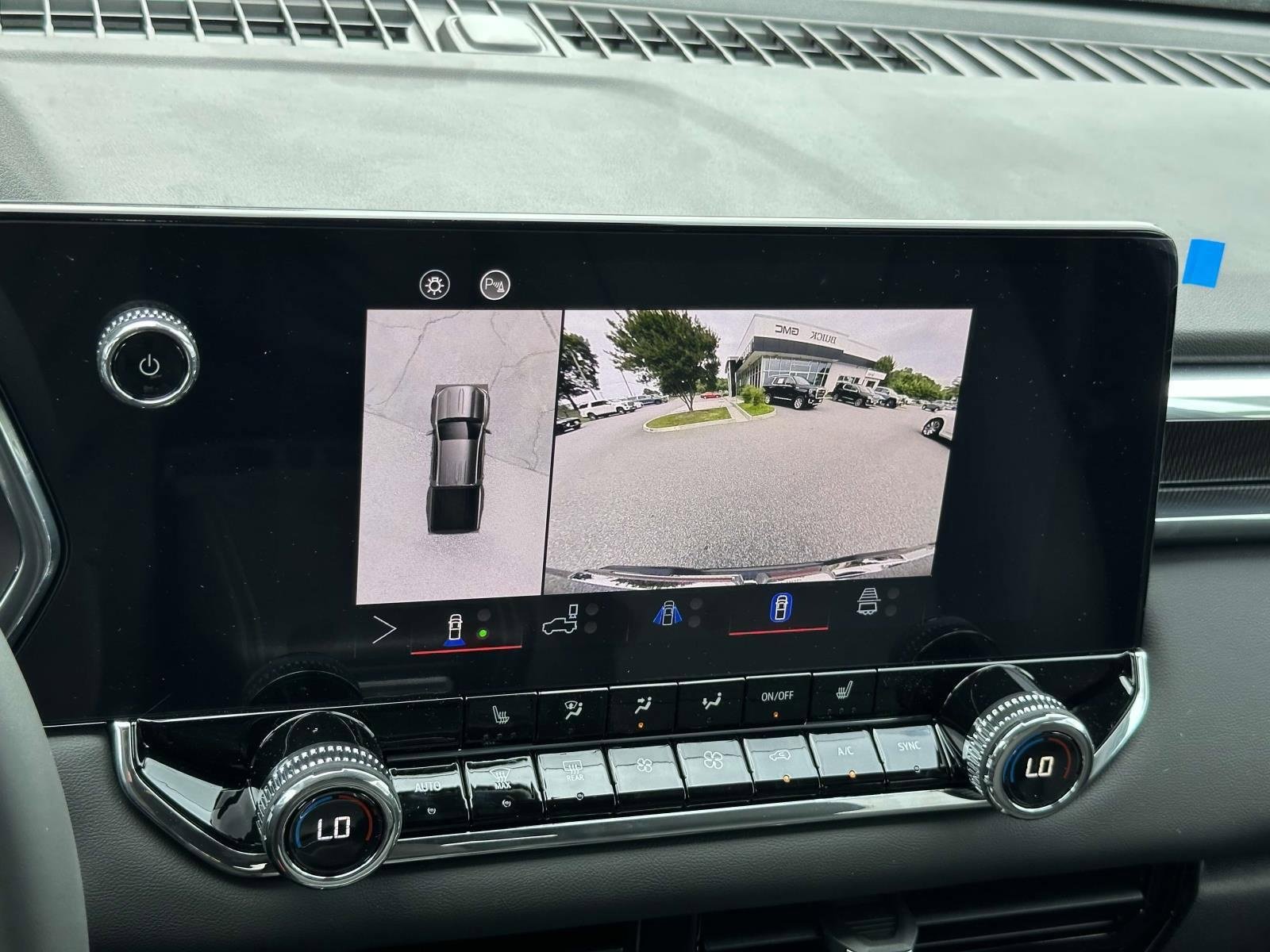 New 2025 GMC Canyon Elevation w/ Convenience Package image 4