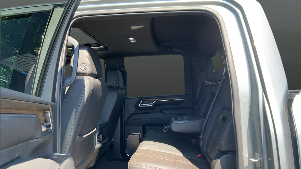 Used 2024 Chevrolet Silverado 2500 High Country w/ High Country Premium Package AWD/4WD image 19