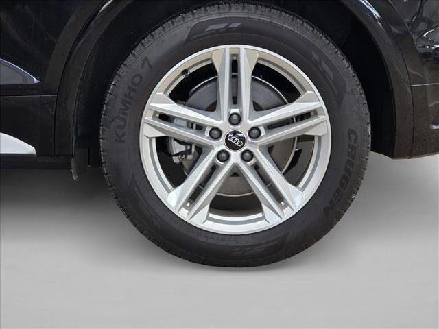 Certified 2025 Audi Q5 e Premium Plus w/ Premium Plus Package image 9