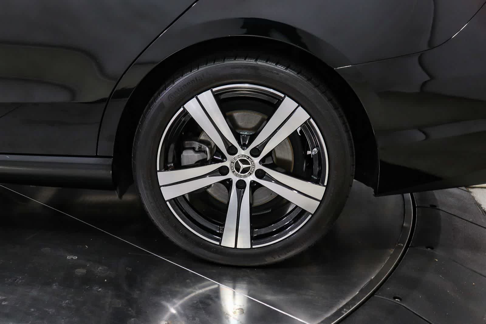 Certified 2024 Mercedes-Benz C 300 Sedan image 10