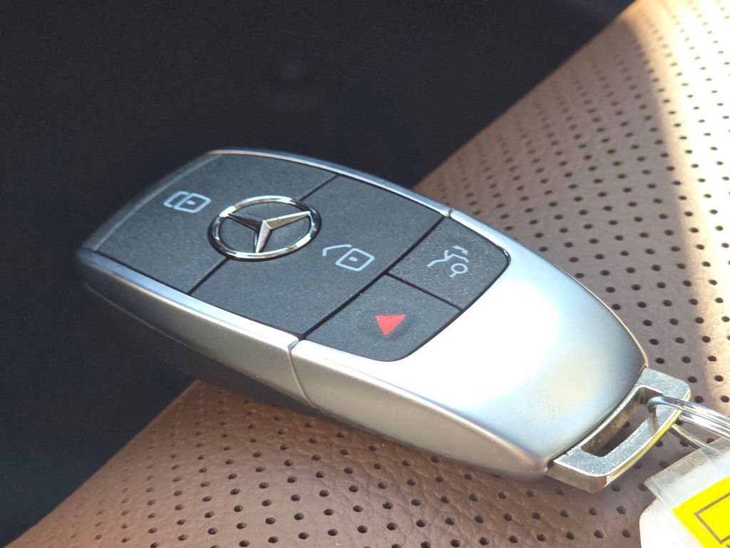 New 2026 Mercedes-Benz GLS 450 4MATIC image 39