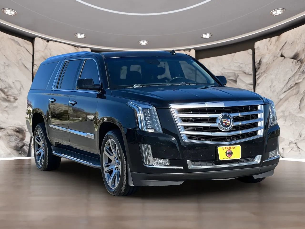 Used 2015 Cadillac Escalade ESV Luxury image 3