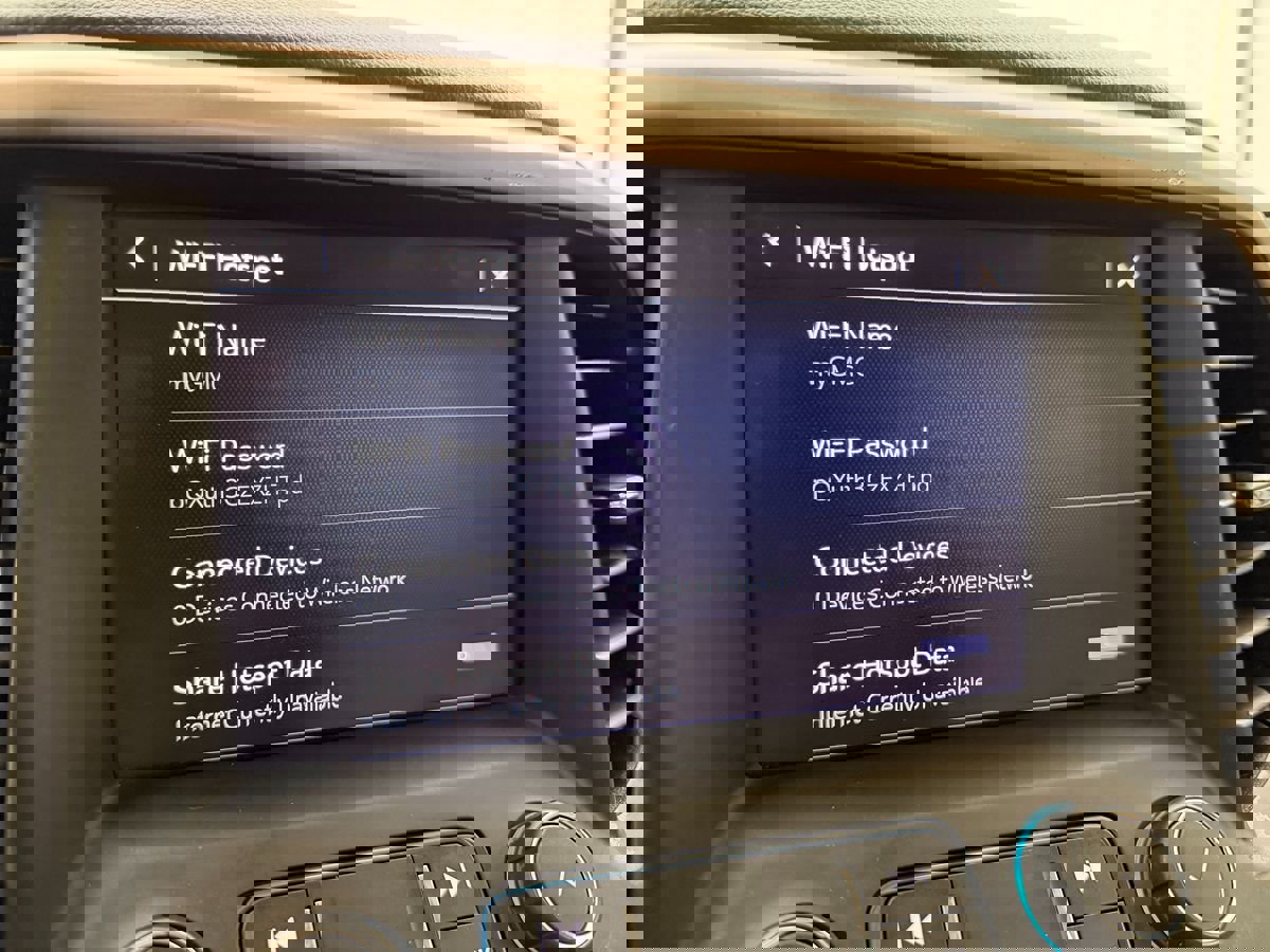 Used 2020 GMC Acadia Denali w/ Trailering Package image 38