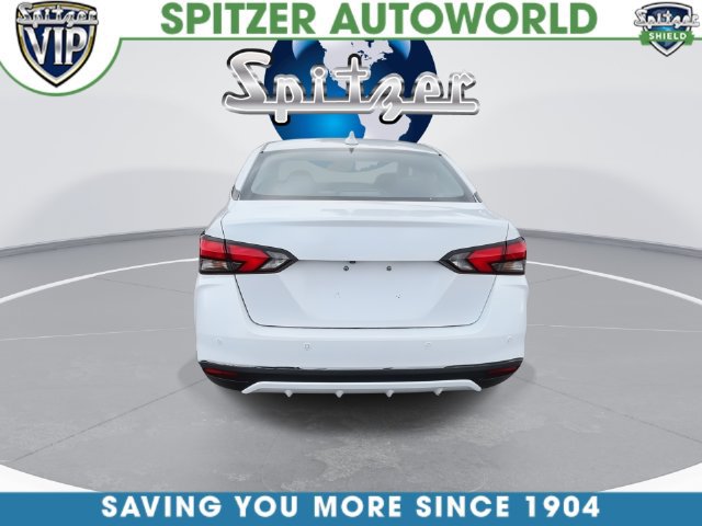 Used 2022 Nissan Versa SV FWD image 13