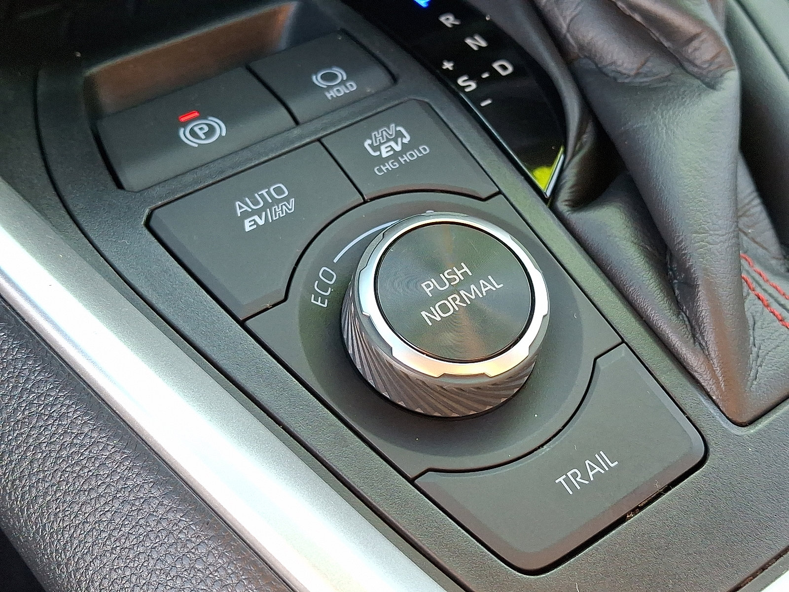 Certified 2023 Toyota RAV4 SE image 26