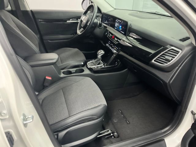Certified 2024 Kia Seltos S image 28