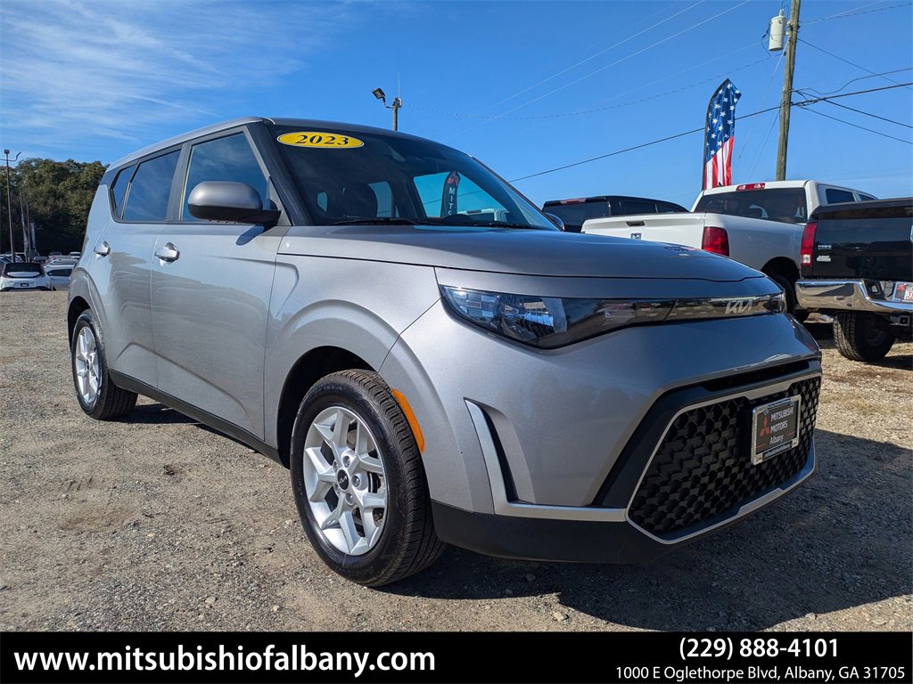 Used 2023 Kia Soul LX w/ Option Group 015