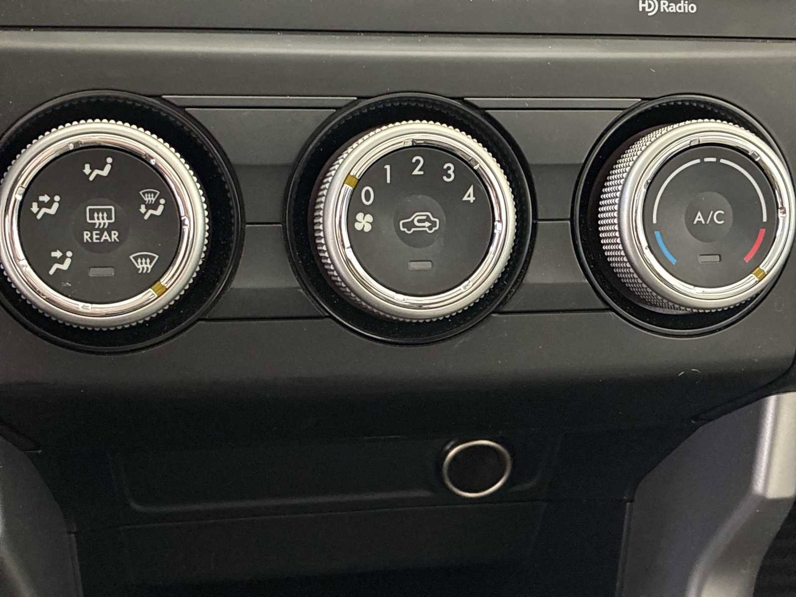 Used 2017 Subaru Forester 2.5i w/ Alloy Wheel Package image 16